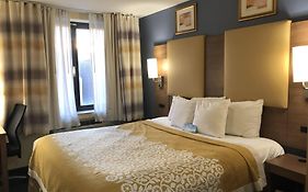Days Inn By Wyndham Brooklyn